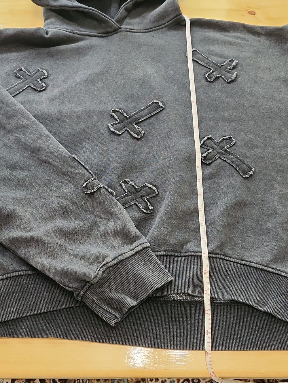 Daisy Street Black Cross Patch Cropped Hoodie Pullover Size XS OVERSIZED - Picture 15 of 15